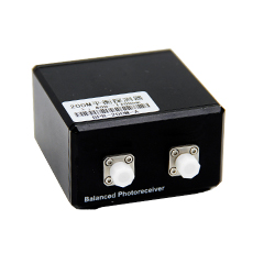 平衡光电探测模块
